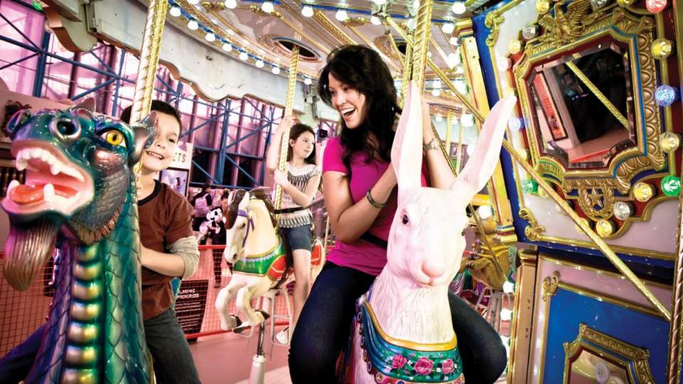 مركز الترفيه العائلي الداخلي Adventuredome