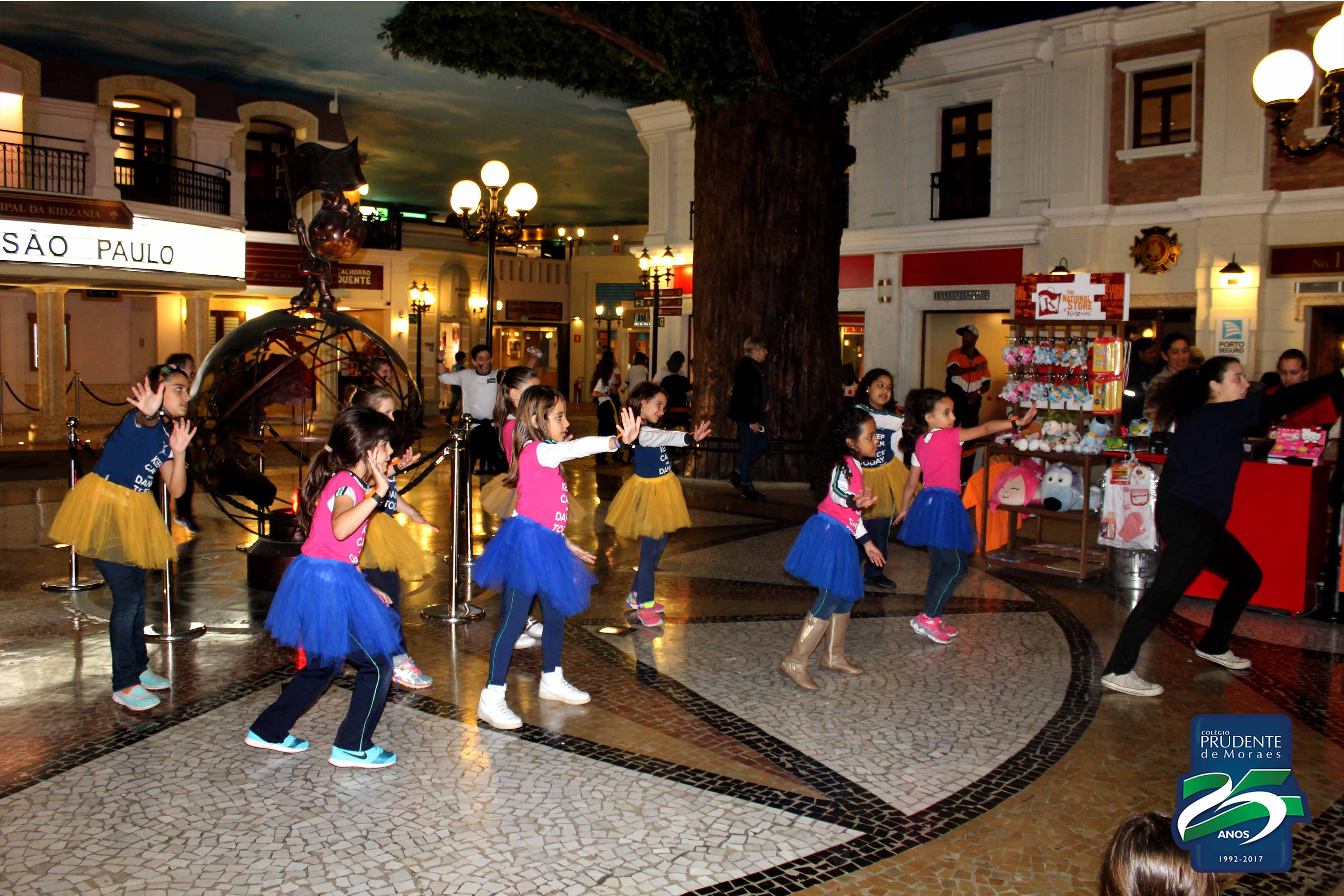 Centro de entretenimento familiar coberto KidZania São Paulo