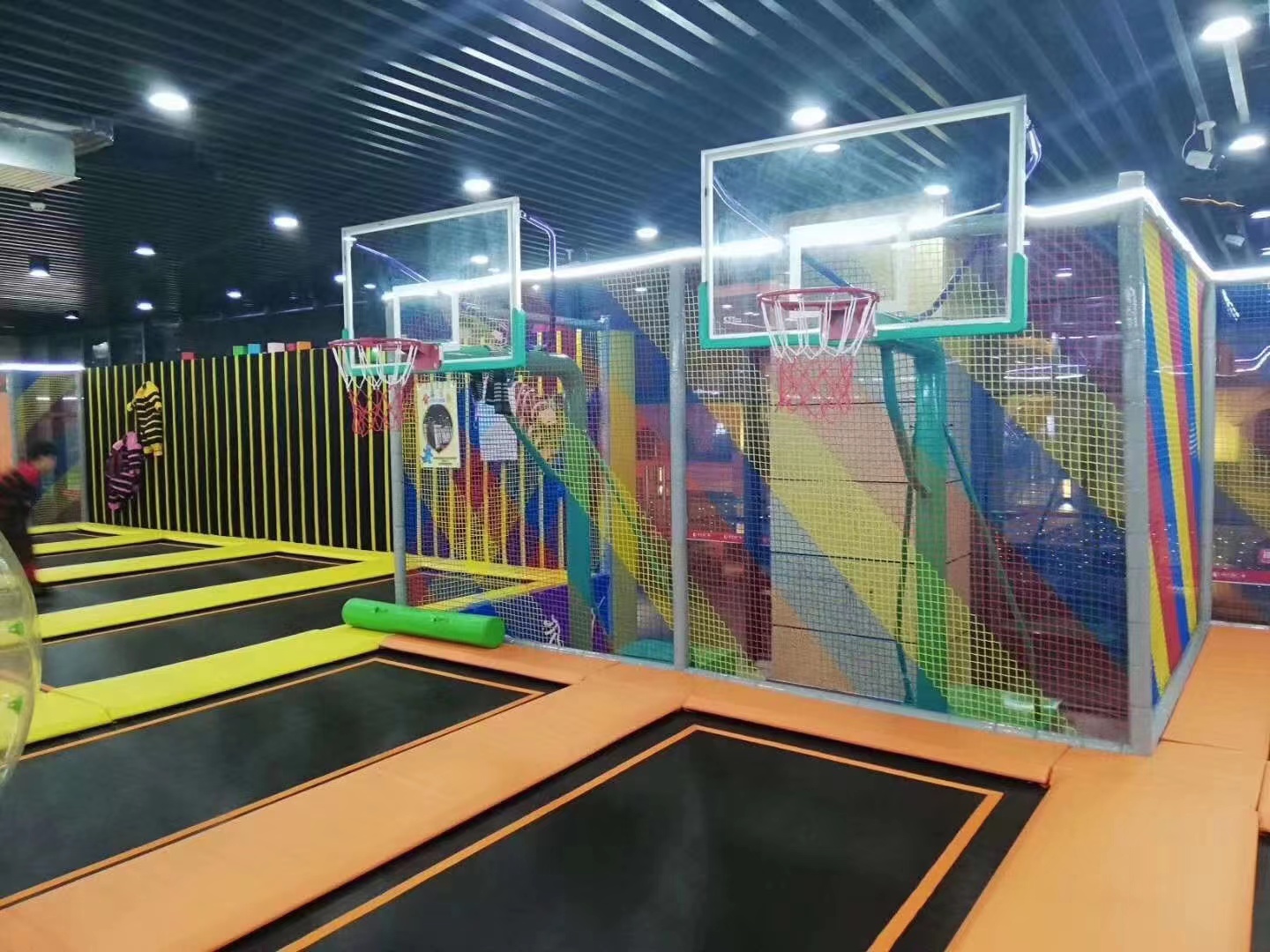 trampoline park slam dunk