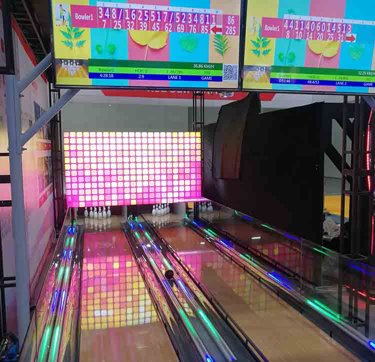 Interactive bowling simulation